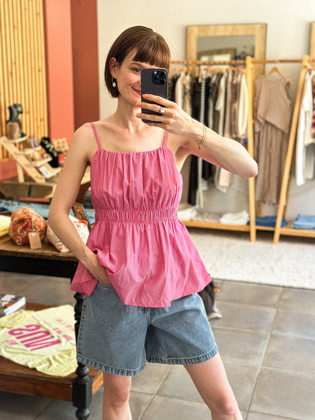 Short René